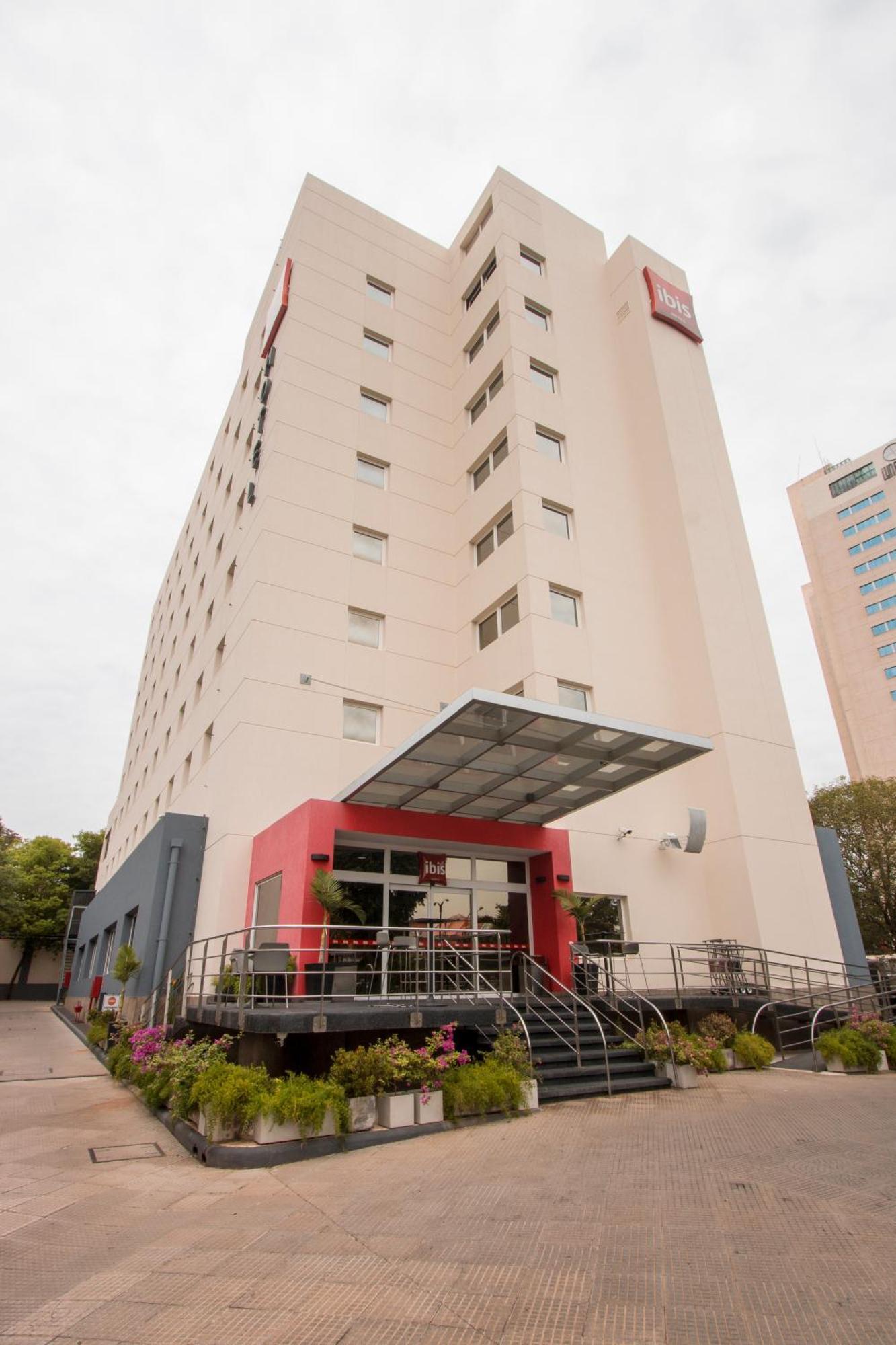 Ibis Asuncion 호텔 외부 사진